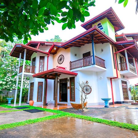 Bed and Breakfast Bali Golden à Galle Extérieur photo